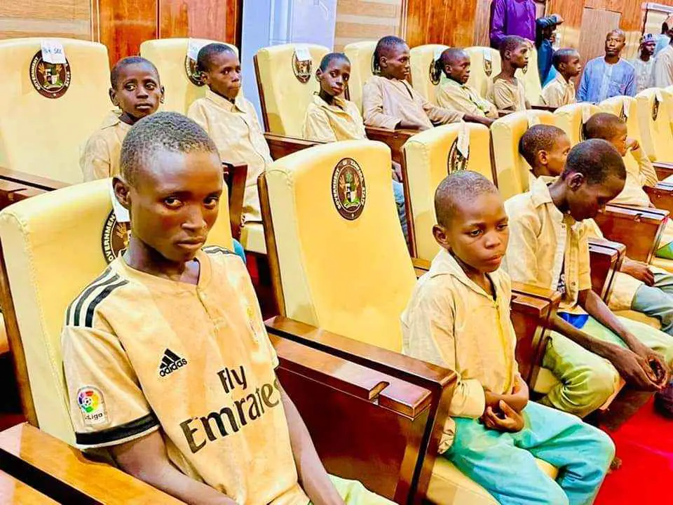 The released students and teacher at the Zamfara Government House