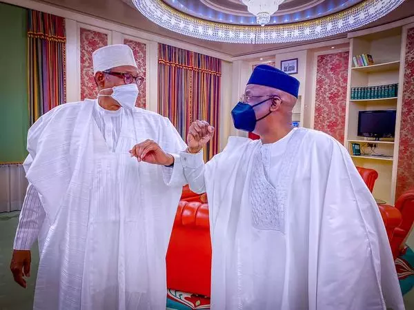 Buhari, Bakare in closed-door meeting, discuss restructuring, 2023  presidency, others